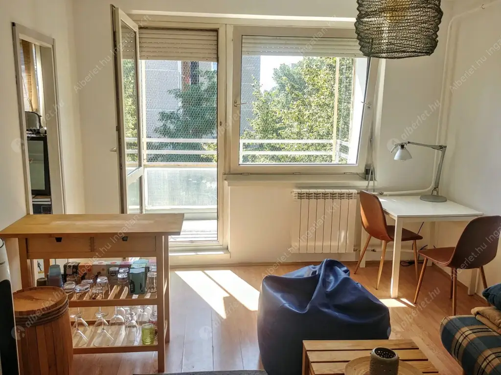 Kiadó albérlet 180000 Ft/hó áron: Budapest, III. kerület  Amfiteátrum utca. Mérete: 28 nm, 1 szobás | Alberlet.hu - 6082920