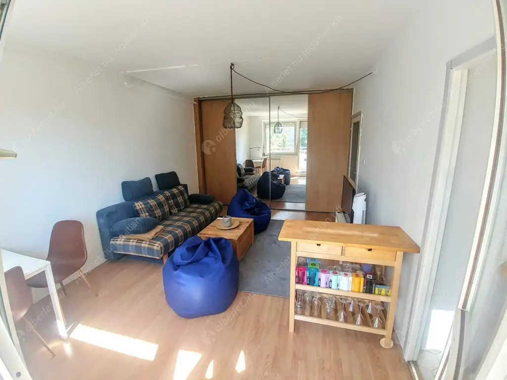 Kiadó albérlet 180000 Ft/hó áron: Budapest, III. kerület  Amfiteátrum utca. Mérete: 28 nm, 1 szobás | Alberlet.hu - 6082924