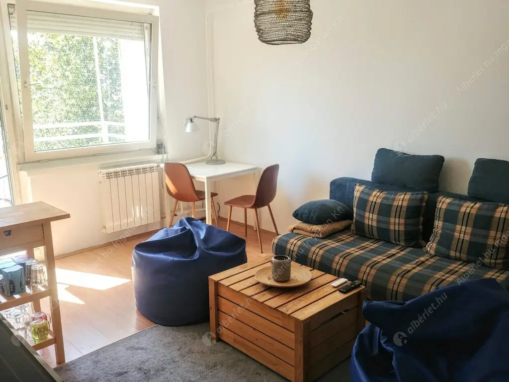 Kiadó albérlet 180000 Ft/hó áron: Budapest, III. kerület  Amfiteátrum utca. Mérete: 28 nm, 1 szobás | Alberlet.hu - 6082925