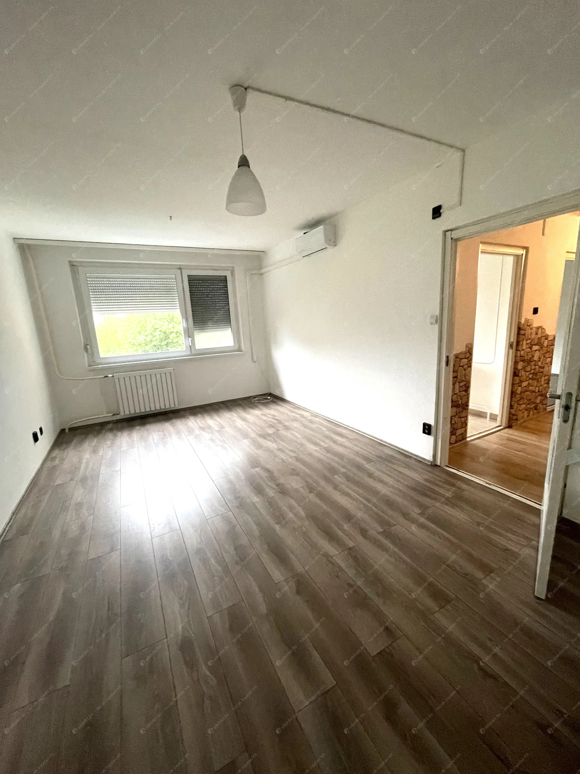 Kiadó albérlet 270000 Ft/hó áron: Budapest, III. kerület  Amfiteátrum utca. Mérete: 51 nm, 2 szobás | Alberlet.hu - 6574650