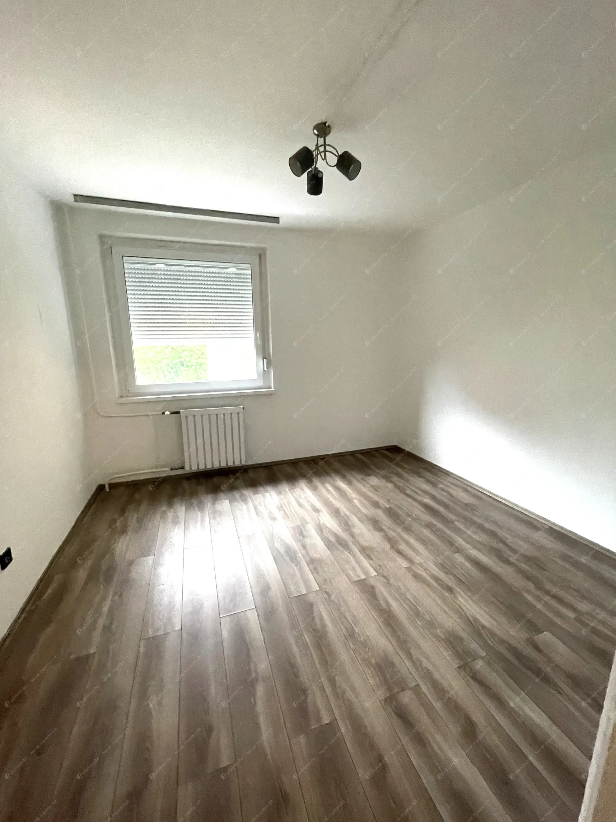 Kiadó albérlet 270000 Ft/hó áron: Budapest, III. kerület  Amfiteátrum utca. Mérete: 51 nm, 2 szobás | Alberlet.hu - 6574653