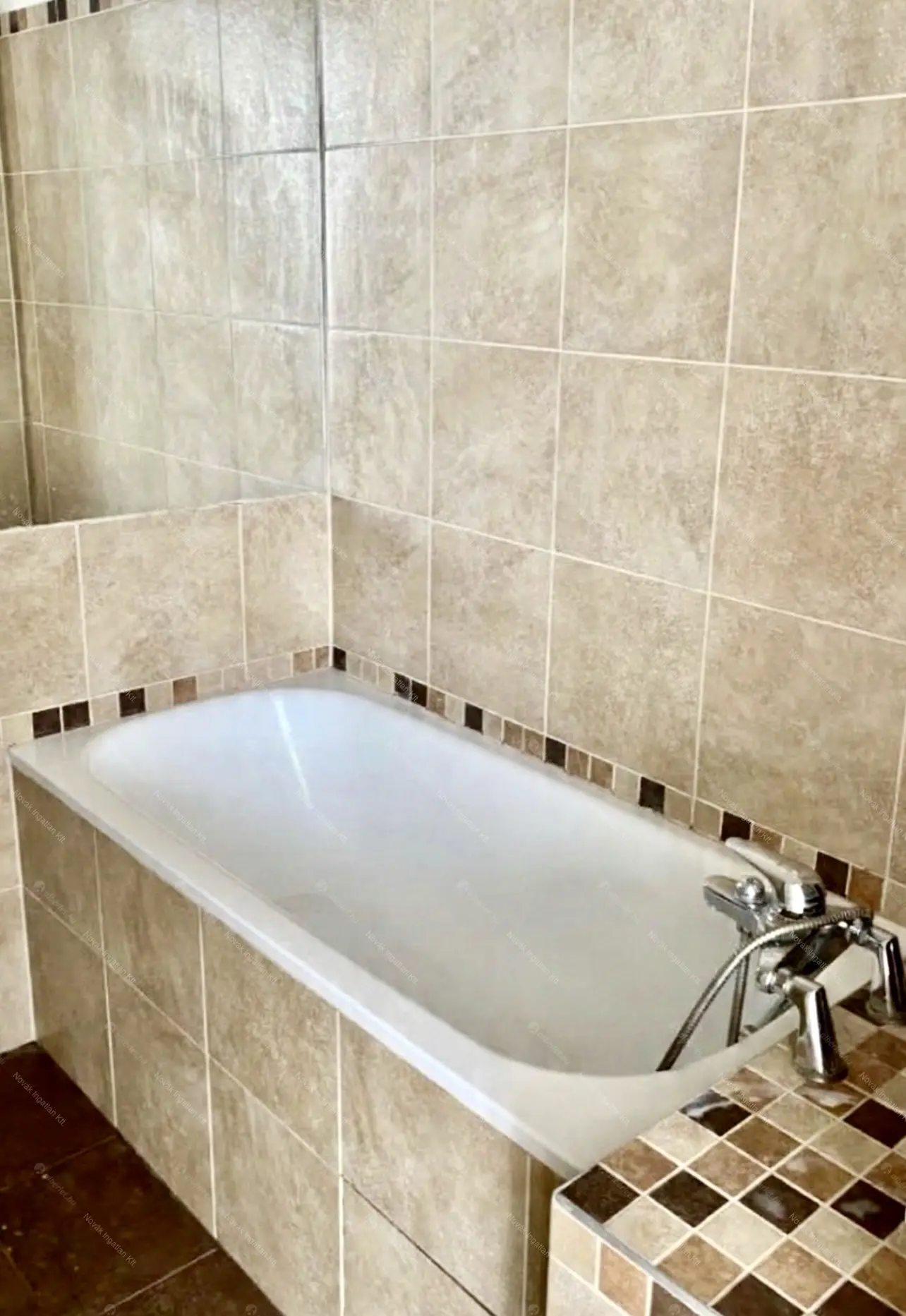 Kiadó albérlet 250000 Ft/hó áron: Budapest, III. kerület  Árpád fejedelem útja. Mérete: 40 nm, 1 szobás | Alberlet.hu - 6683104