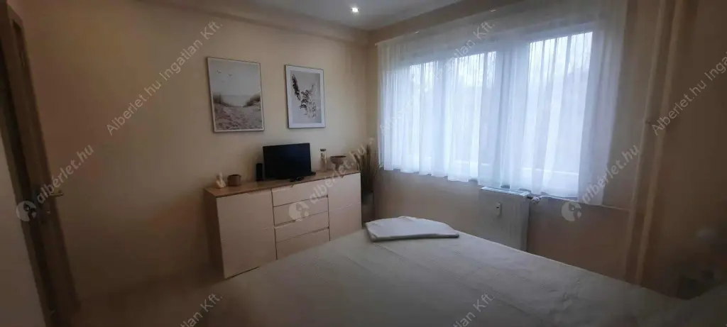 Kiadó albérlet 349000 Ft/hó áron: Budapest, III. kerület  Árpád fejedelem útja. Mérete: 62 nm, 2 szobás | Alberlet.hu - 6598784