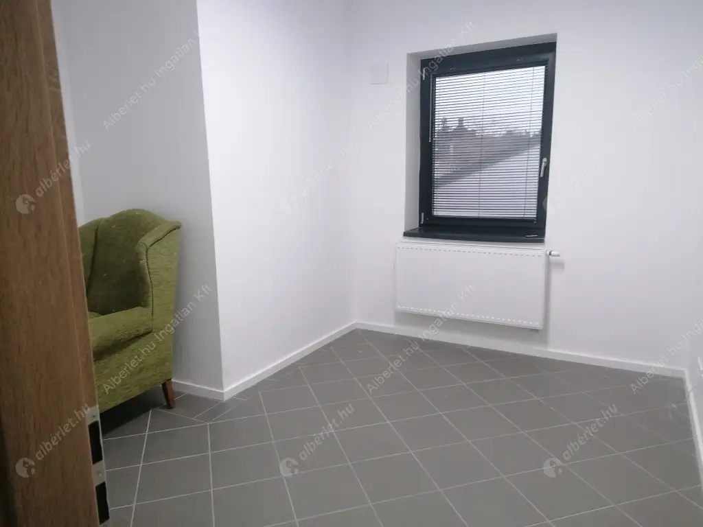 Kiadó albérlet 450000 Ft/hó áron: Budapest, III. kerület  Batthyány utca. Mérete: 120 nm, 3 szobás | Alberlet.hu - 6588027