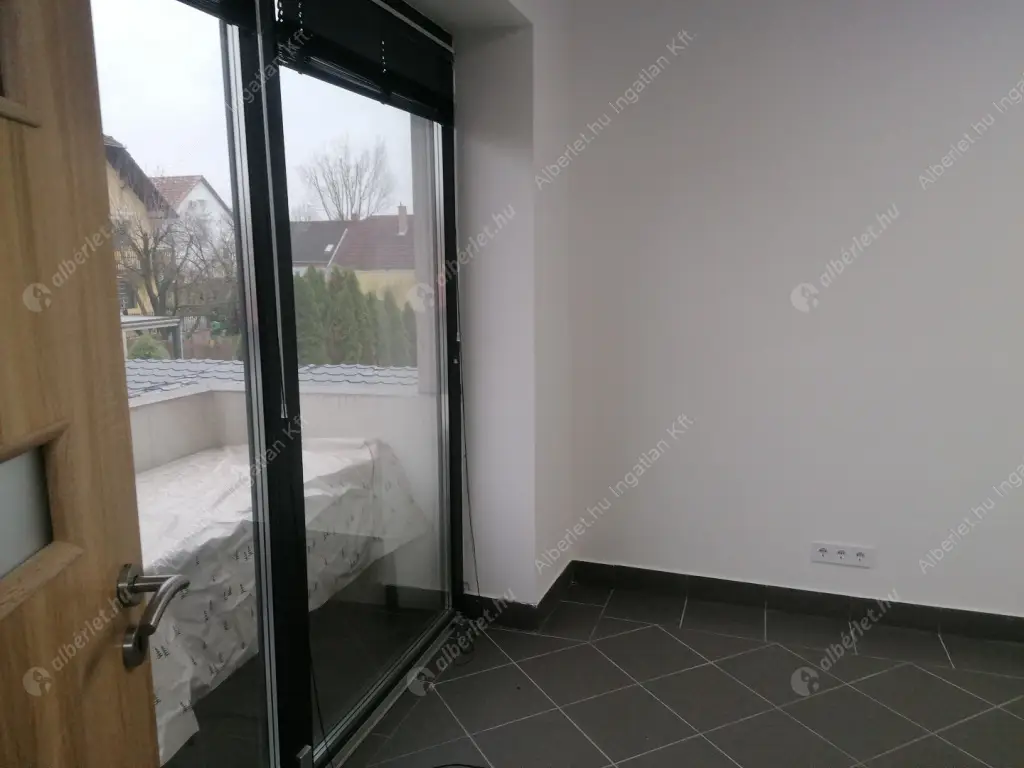 Kiadó albérlet 450000 Ft/hó áron: Budapest, III. kerület  Batthyány utca. Mérete: 120 nm, 3 szobás | Alberlet.hu - 6588029