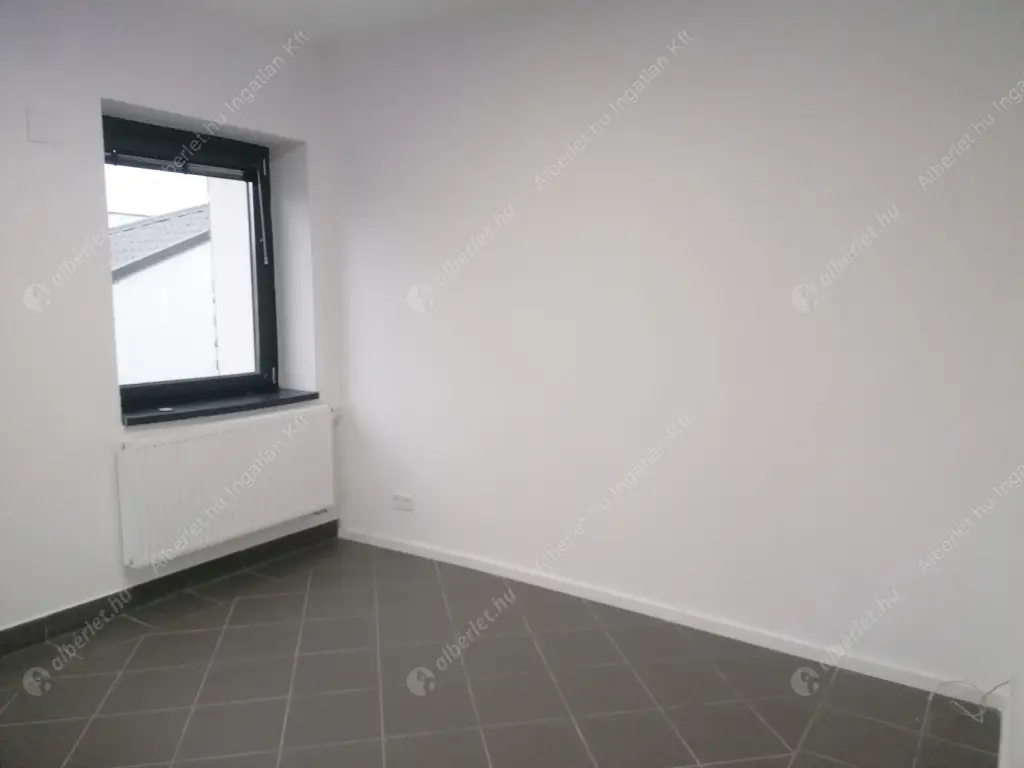 Kiadó albérlet 450000 Ft/hó áron: Budapest, III. kerület  Batthyány utca. Mérete: 120 nm, 3 szobás | Alberlet.hu - 6595614