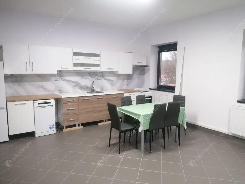 Kiadó albérlet 450000 Ft/hó áron: Budapest, III. kerület  Batthyány utca. Mérete: 120 nm, 3 szobás | Alberlet.hu - 6595619