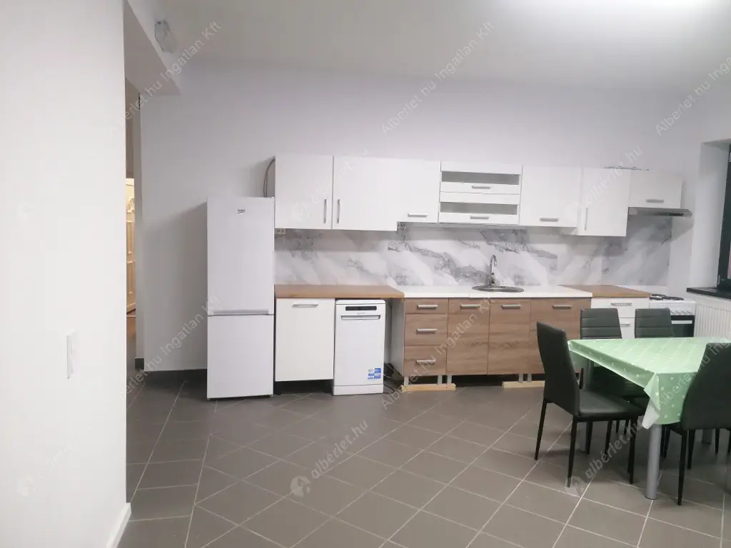 Kiadó albérlet 450000 Ft/hó áron: Budapest, III. kerület  Batthyány utca. Mérete: 120 nm, 3 szobás | Alberlet.hu - 6595620