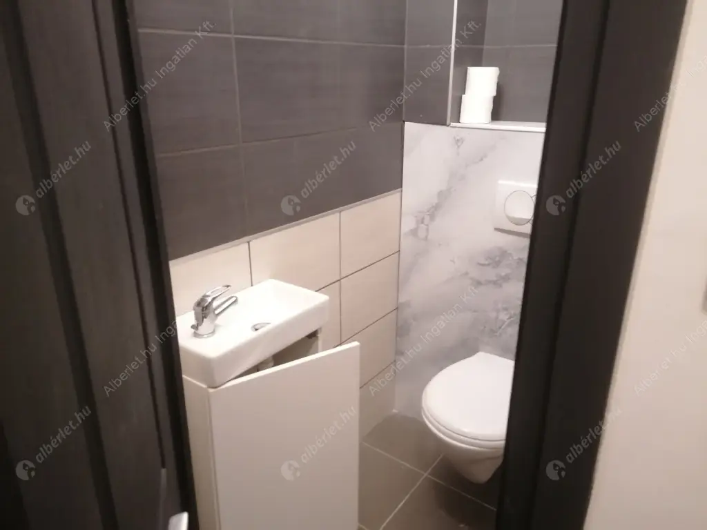 Kiadó albérlet 450000 Ft/hó áron: Budapest, III. kerület  Batthyány utca. Mérete: 120 nm, 3 szobás | Alberlet.hu - 6595622