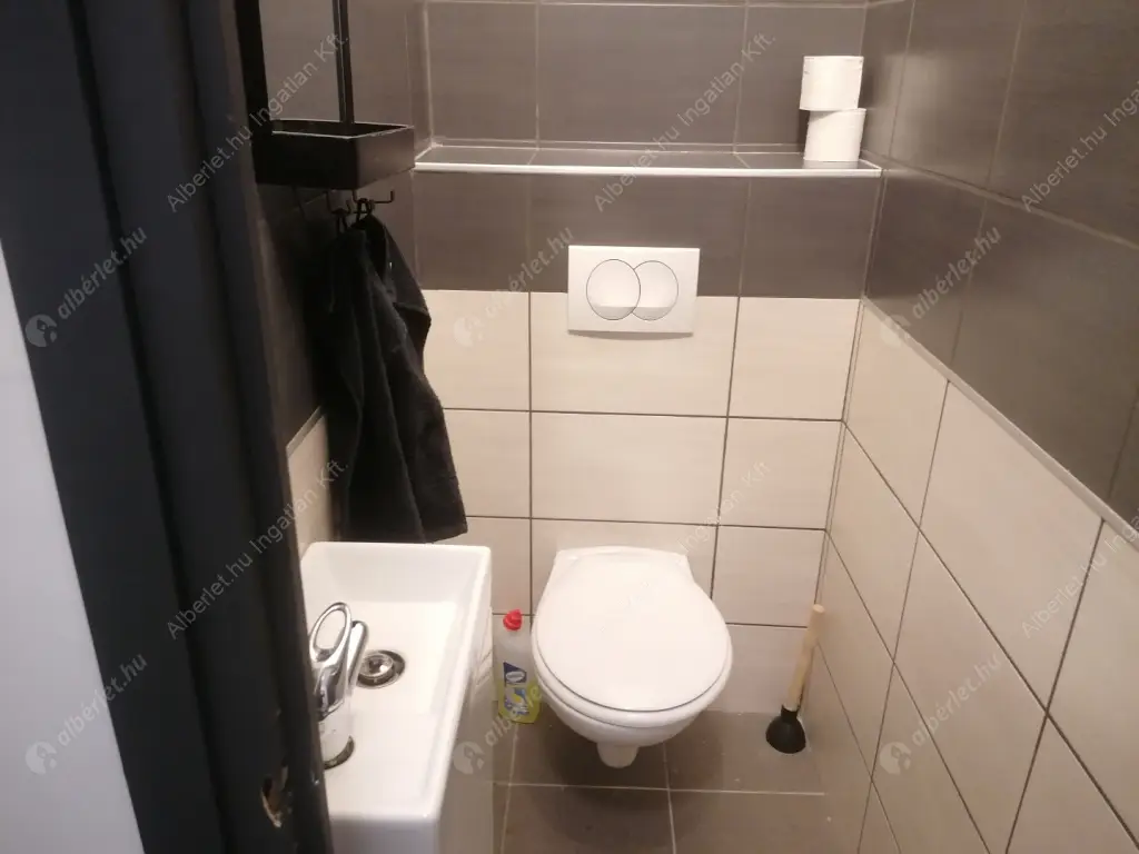 Kiadó albérlet 450000 Ft/hó áron: Budapest, III. kerület  Batthyány utca. Mérete: 120 nm, 3 szobás | Alberlet.hu - 6595623