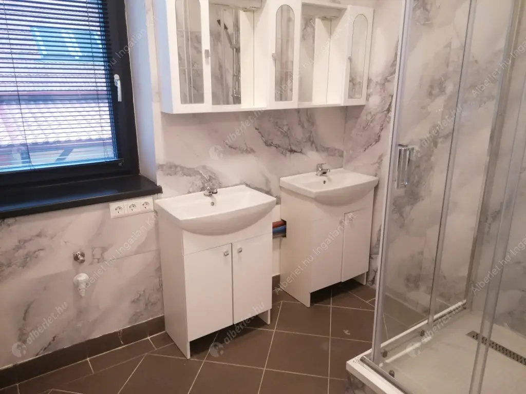 Kiadó albérlet 450000 Ft/hó áron: Budapest, III. kerület  Batthyány utca. Mérete: 120 nm, 3 szobás | Alberlet.hu - 6595624