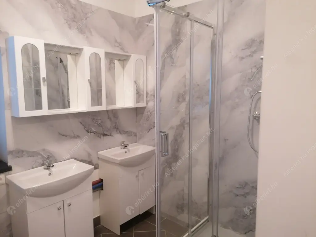 Kiadó albérlet 450000 Ft/hó áron: Budapest, III. kerület  Batthyány utca. Mérete: 120 nm, 3 szobás | Alberlet.hu - 6595625