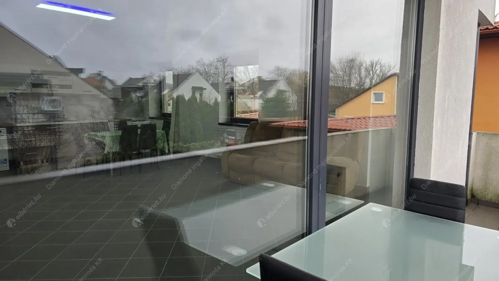 Kiadó albérlet 450000 Ft/hó áron: Budapest, III. kerület  Batthyány utca. Mérete: 120 nm, 4 szobás | Alberlet.hu - 6587879