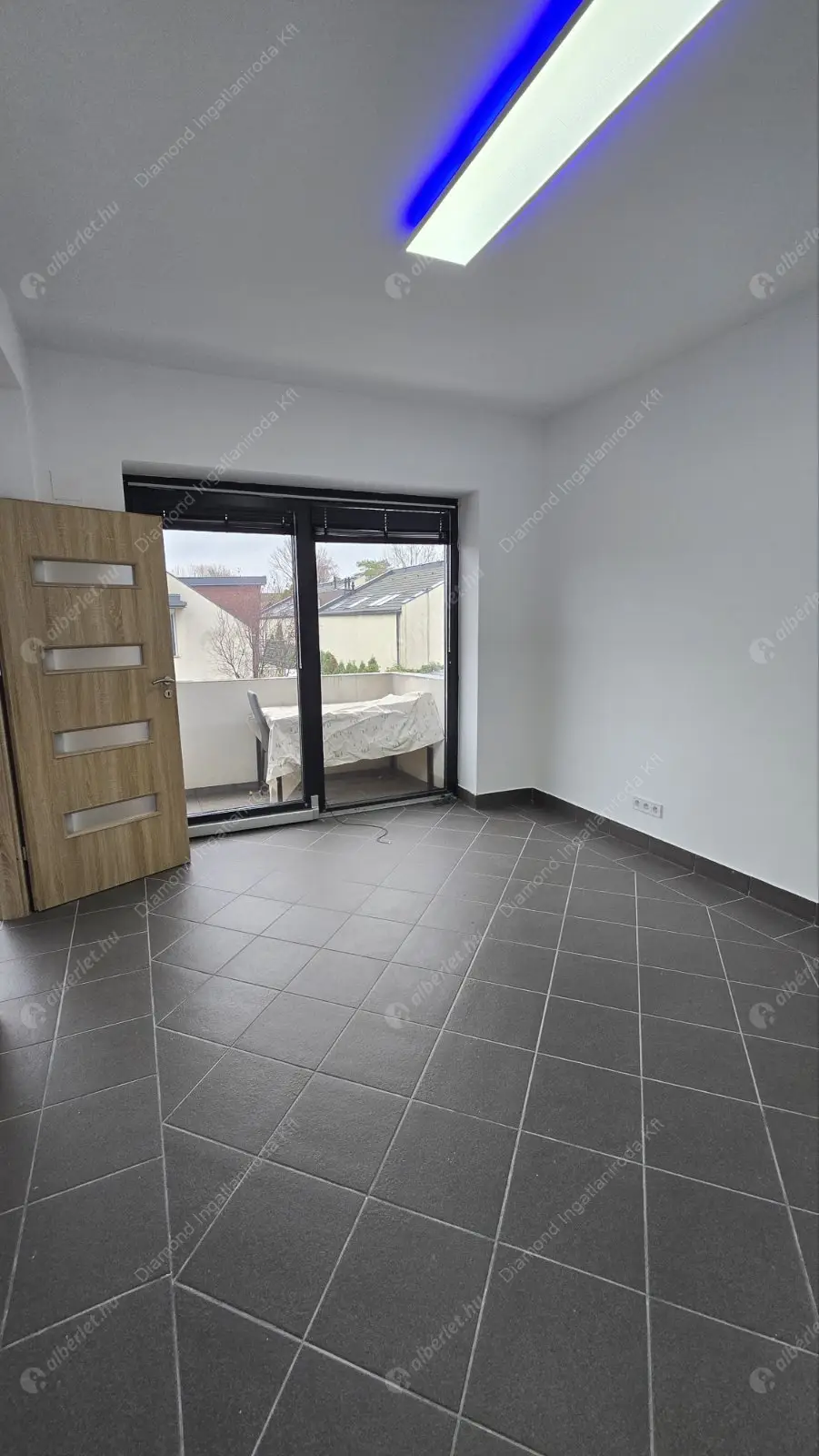 Kiadó albérlet 450000 Ft/hó áron: Budapest, III. kerület  Batthyány utca. Mérete: 120 nm, 4 szobás | Alberlet.hu - 6587898