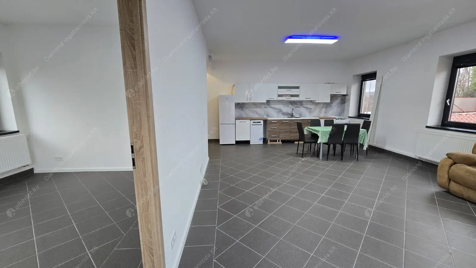 Kiadó albérlet 450000 Ft/hó áron: Budapest, III. kerület  Batthyány utca. Mérete: 120 nm, 4 szobás | Alberlet.hu - 6587900