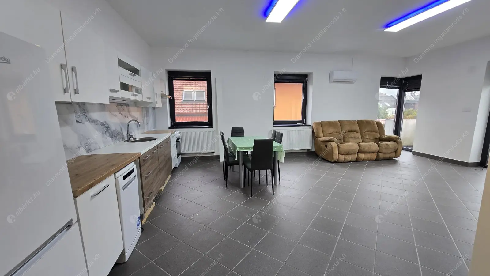 Kiadó albérlet 450000 Ft/hó áron: Budapest, III. kerület  Batthyány utca. Mérete: 120 nm, 4 szobás | Alberlet.hu - 6587902