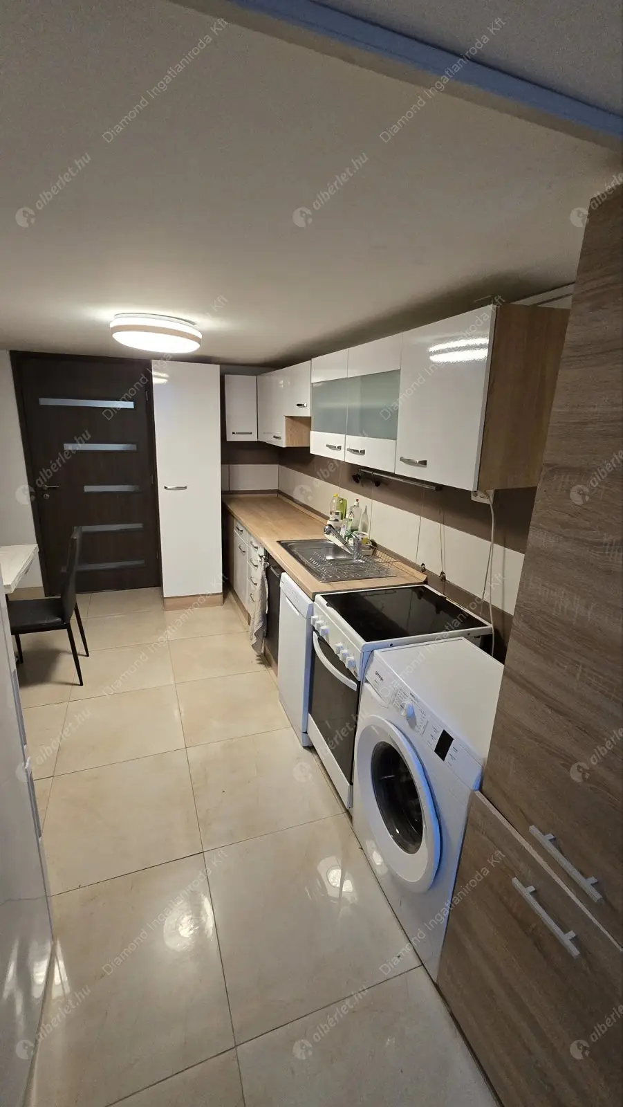 Kiadó albérlet 180000 Ft/hó áron: Budapest, III. kerület  Batthyány utca. Mérete: 43 nm, 1 szobás | Alberlet.hu - 6630942