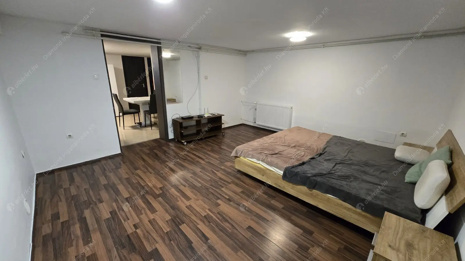 Kiadó albérlet 180000 Ft/hó áron: Budapest, III. kerület  Batthyány utca. Mérete: 43 nm, 1 szobás | Alberlet.hu - 6630951