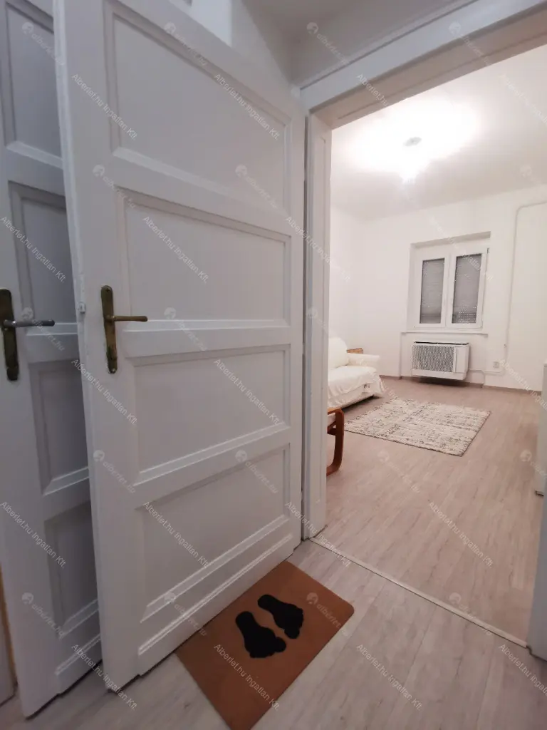 Kiadó albérlet 175000 Ft/hó áron: Budapest, III. kerület  Bécsi út. Mérete: 32 nm, 1 szobás | Alberlet.hu - 6655244