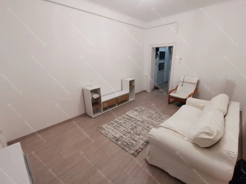 Kiadó albérlet 175000 Ft/hó áron: Budapest, III. kerület  Bécsi út. Mérete: 32 nm, 1 szobás | Alberlet.hu - 6655245