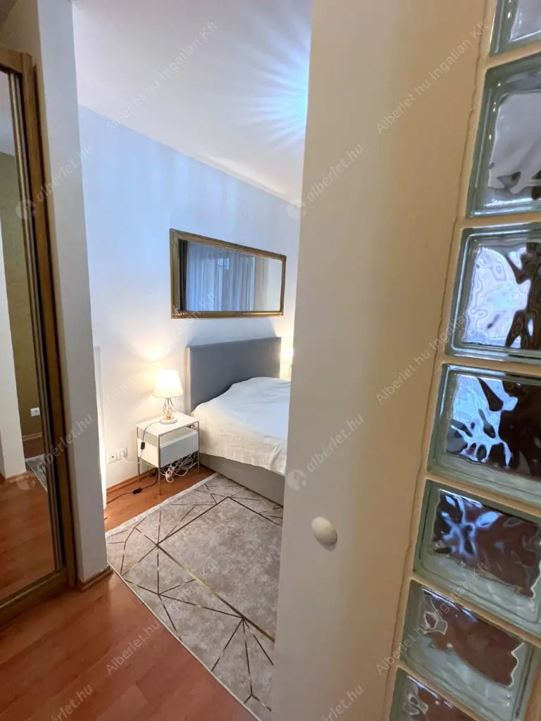 Kiadó albérlet 280000 Ft/hó áron: Budapest, III. kerület  Bécsi út. Mérete: 45 nm, 2 szobás | Alberlet.hu - 6637913
