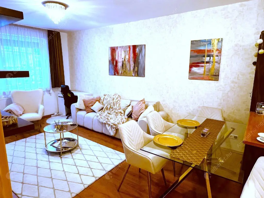 Kiadó albérlet 280000 Ft/hó áron: Budapest, III. kerület  Bécsi út. Mérete: 45 nm, 2 szobás | Alberlet.hu - 6637916