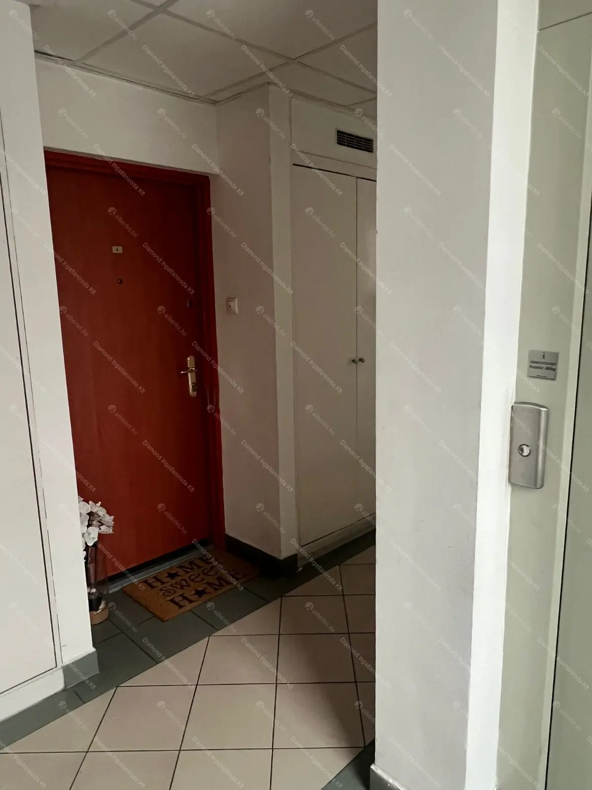 Kiadó albérlet 270000 Ft/hó áron: Budapest, III. kerület  Bécsi út. Mérete: 45 nm, 2 szobás | Alberlet.hu - 6640515