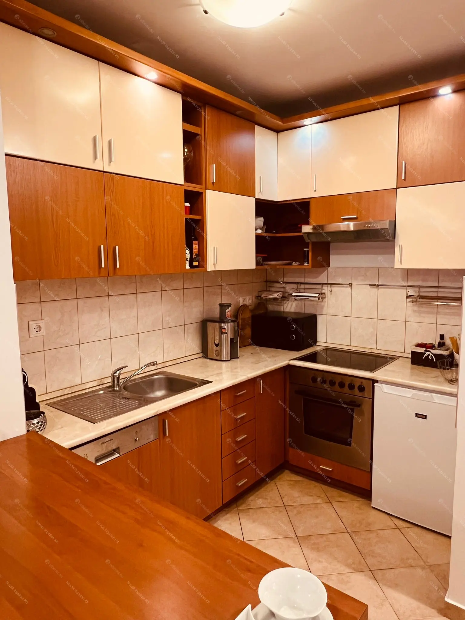 Kiadó albérlet 280000 Ft/hó áron: Budapest, III. kerület  Bécsi út. Mérete: 45 nm, 1 szobás | Alberlet.hu - 6644618