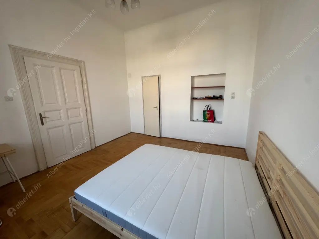 Kiadó albérlet 250000 Ft/hó áron: Budapest, III. kerület  Bécsi út. Mérete: 73 nm, 2 szobás | Alberlet.hu - 6538042