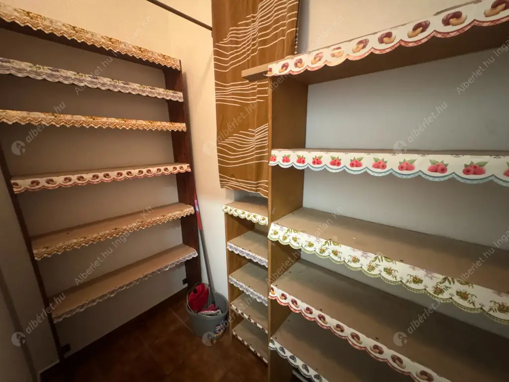 Kiadó albérlet 250000 Ft/hó áron: Budapest, III. kerület  Bécsi út. Mérete: 73 nm, 2 szobás | Alberlet.hu - 6538048