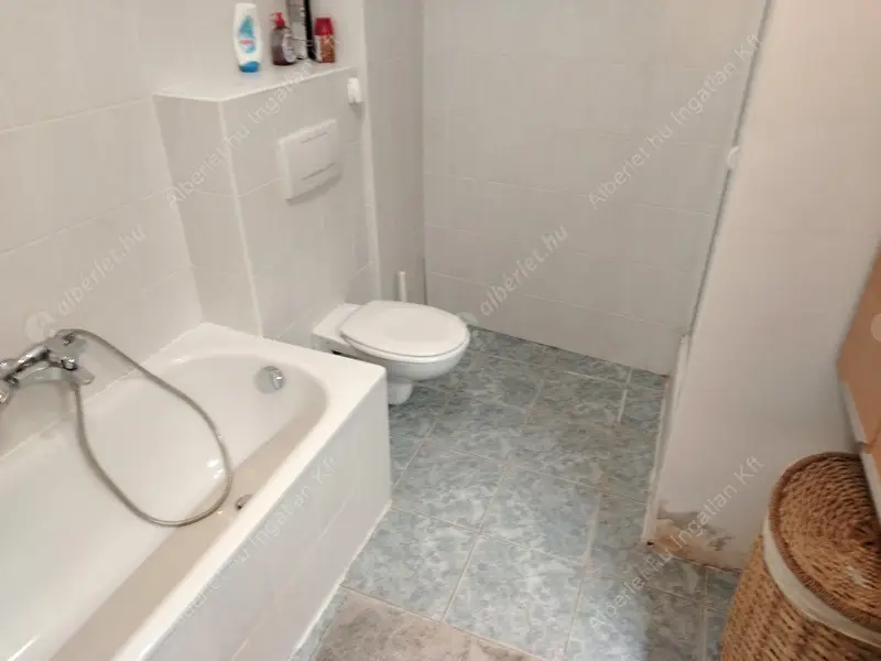 Kiadó albérlet 300000 Ft/hó áron: Budapest, III. kerület  Bécsi út. Mérete: 87 nm, 2 szobás | Alberlet.hu - 6550905