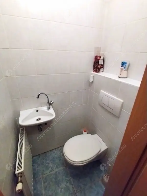 Kiadó albérlet 300000 Ft/hó áron: Budapest, III. kerület  Bécsi út. Mérete: 87 nm, 2 szobás | Alberlet.hu - 6550910