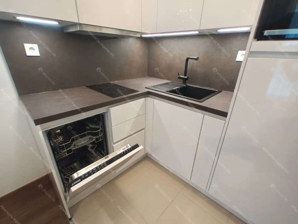 Kiadó albérlet 240000 Ft/hó áron: Budapest, III. kerület  Bogdáni út. Mérete: 30 nm, 1 szobás | Alberlet.hu - 6664086