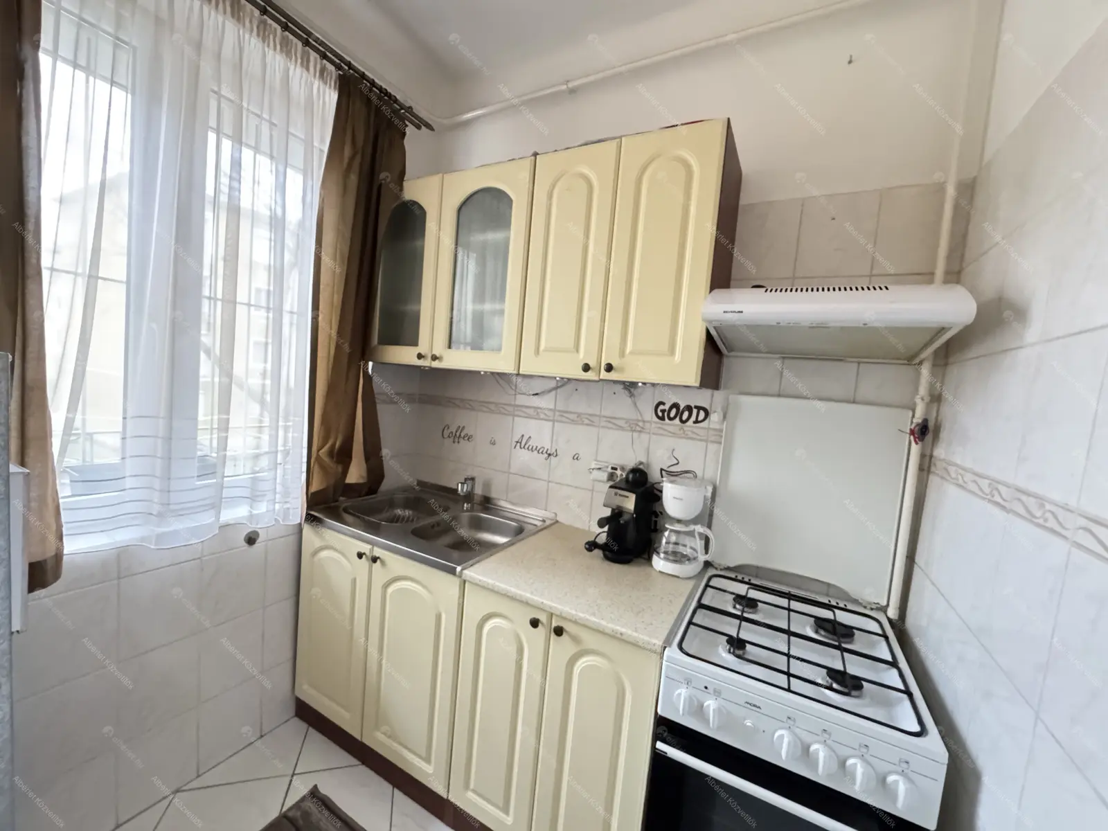 Kiadó albérlet 200000 Ft/hó áron: Budapest, III. kerület  Bogdáni út. Mérete: 34 nm, 1 szobás | Alberlet.hu - 6661805