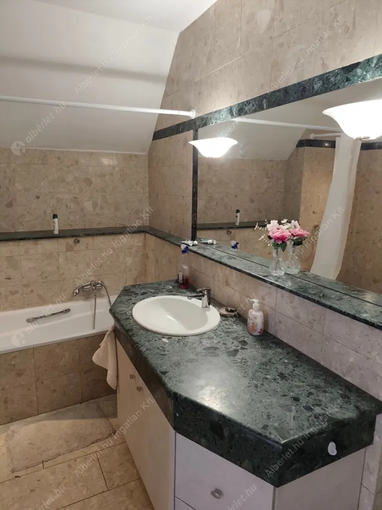 Kiadó albérlet 440000 Ft/hó áron: Budapest, III. kerület  Csemete utca. Mérete: 110 nm, 3 szobás | Alberlet.hu - 6565619