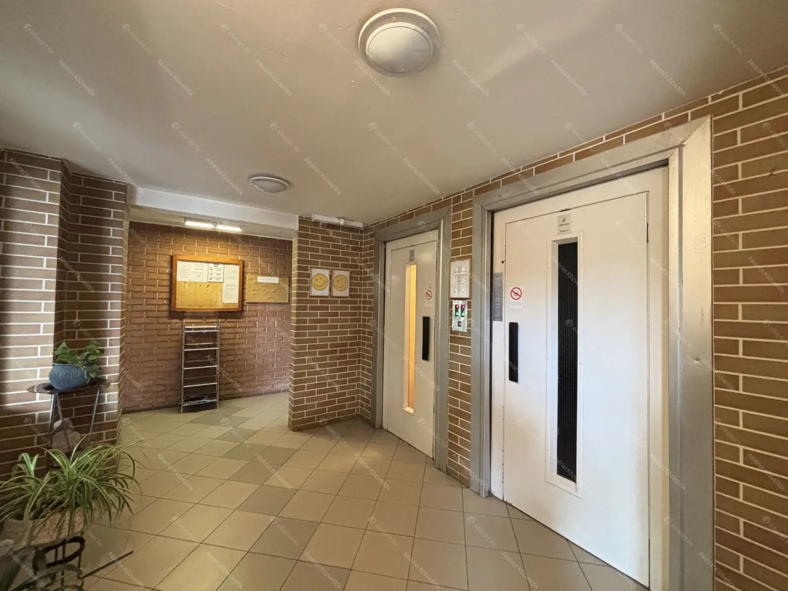 Kiadó albérlet 240000 Ft/hó áron: Budapest, III. kerület  Csobánka tér. Mérete: 51 nm, 2 szobás | Alberlet.hu - 6683873