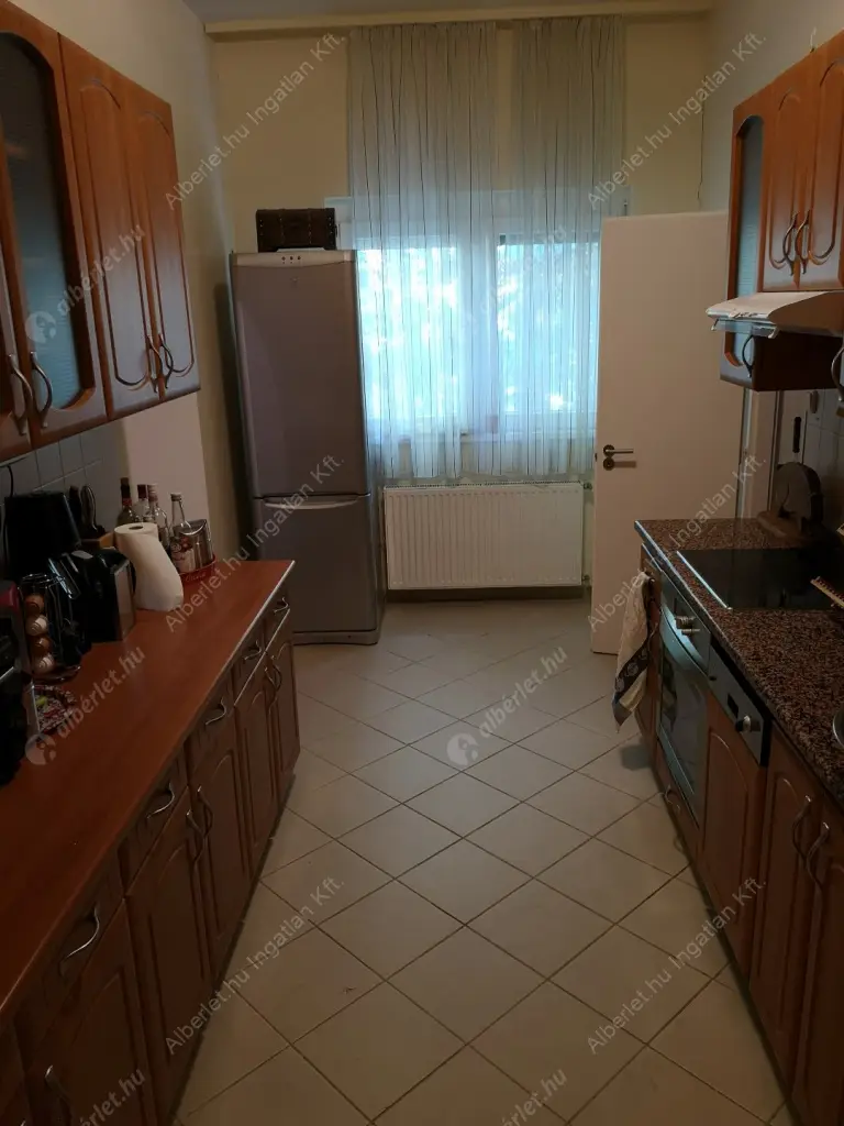 Kiadó albérlet 540000 Ft/hó áron: Budapest, III. kerület  Domoszló útja. Mérete: 147 nm, 4 szobás | Alberlet.hu - 6582403