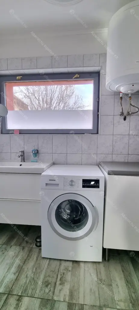 Kiadó albérlet 200000 Ft/hó áron: Budapest, III. kerület  Dózsa György utca. Mérete: 61 nm, 2 szobás | Alberlet.hu - 6674913