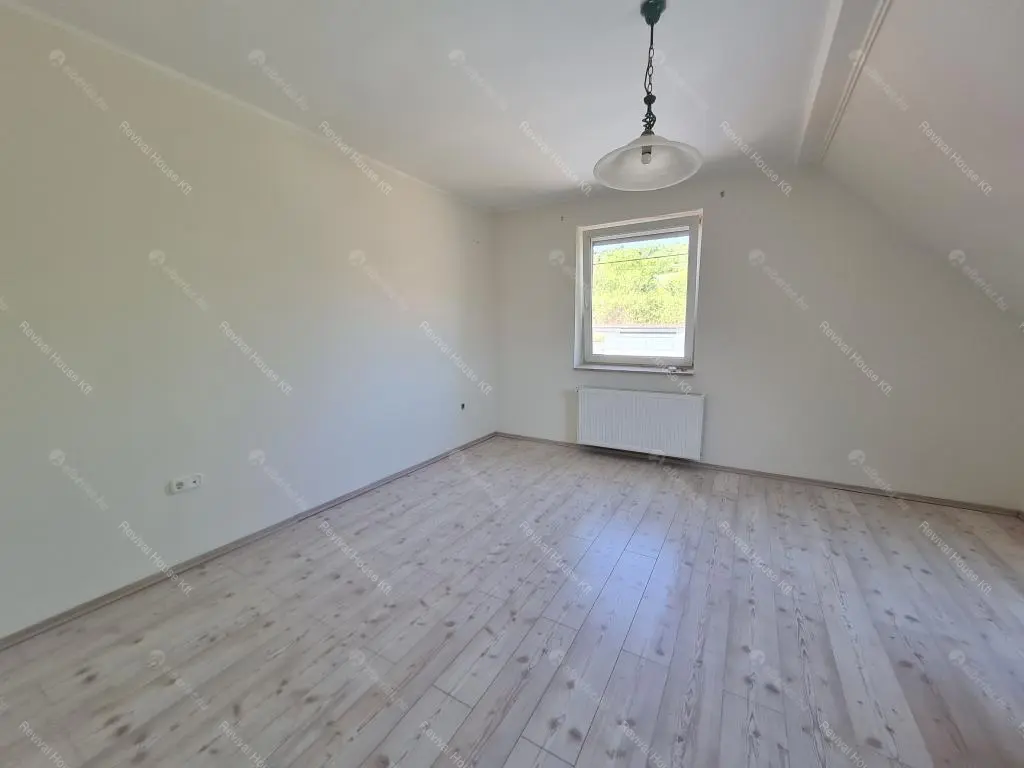 Kiadó albérlet 1300000 Ft/hó áron: Budapest, III. kerület  Éden utca. Mérete: 380 nm, 7 szobás | Alberlet.hu - 6688912