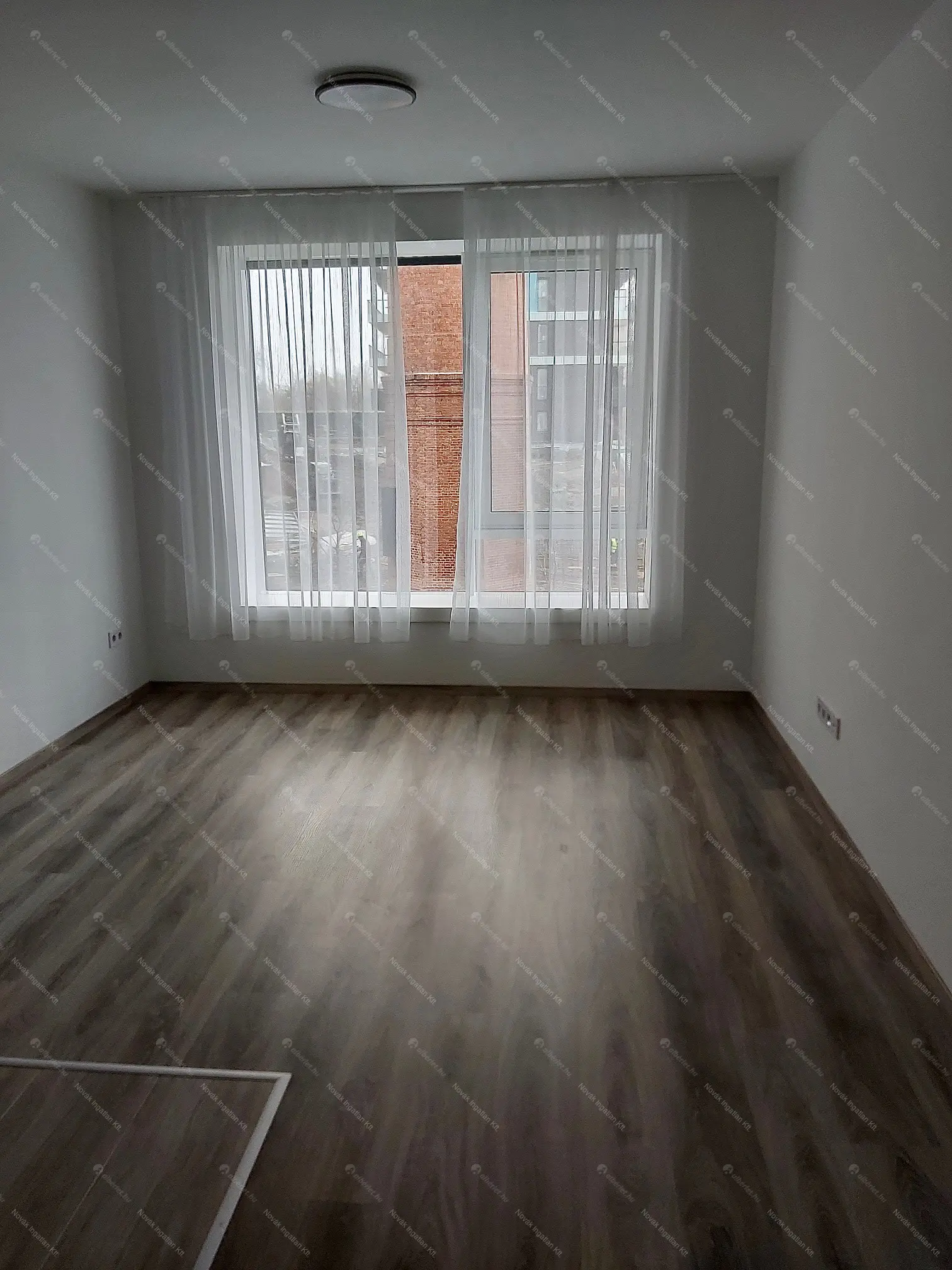 Kiadó albérlet 220000 Ft/hó áron: Budapest, III. kerület  Folyamőr utca. Mérete: 26 nm, 1 szobás | Alberlet.hu - 6661254