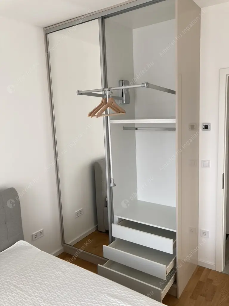 Kiadó albérlet 360000 Ft/hó áron: Budapest, III. kerület  Folyamőr utca. Mérete: 43 nm, 2 szobás | Alberlet.hu - 6569253