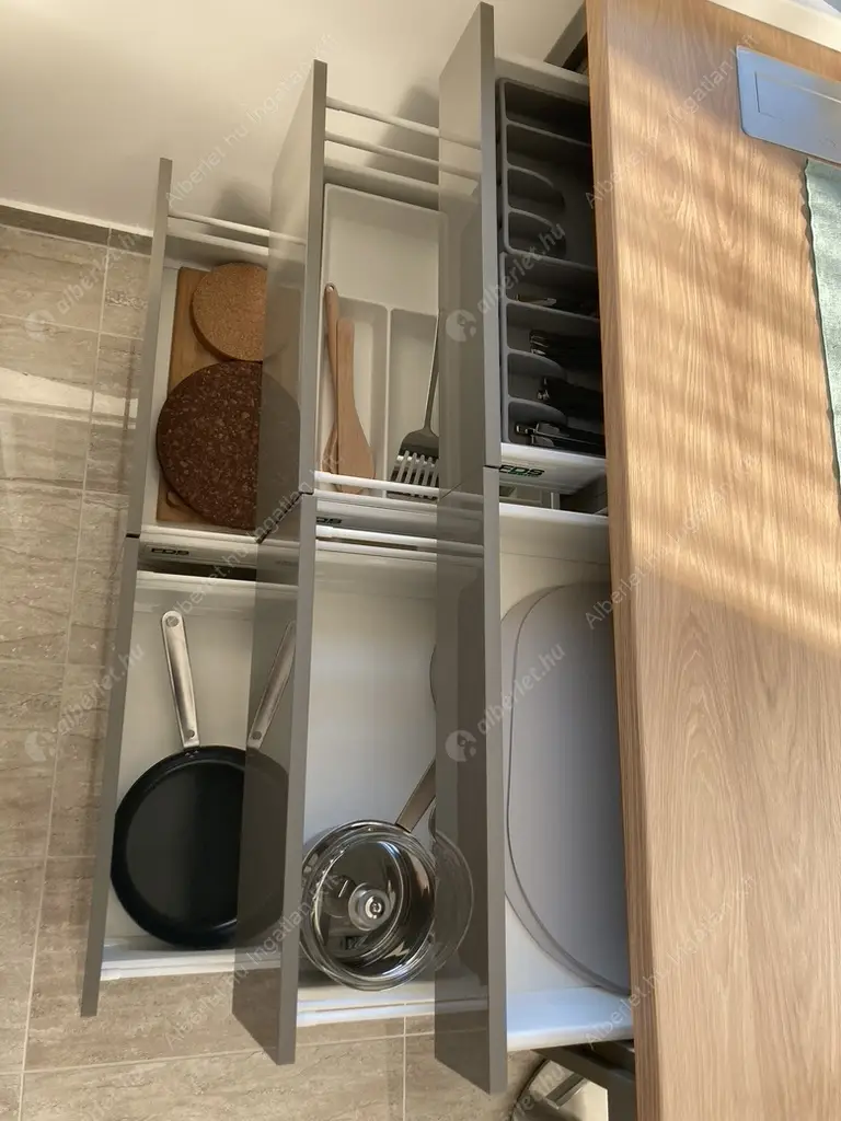 Kiadó albérlet 360000 Ft/hó áron: Budapest, III. kerület  Folyamőr utca. Mérete: 43 nm, 2 szobás | Alberlet.hu - 6569255