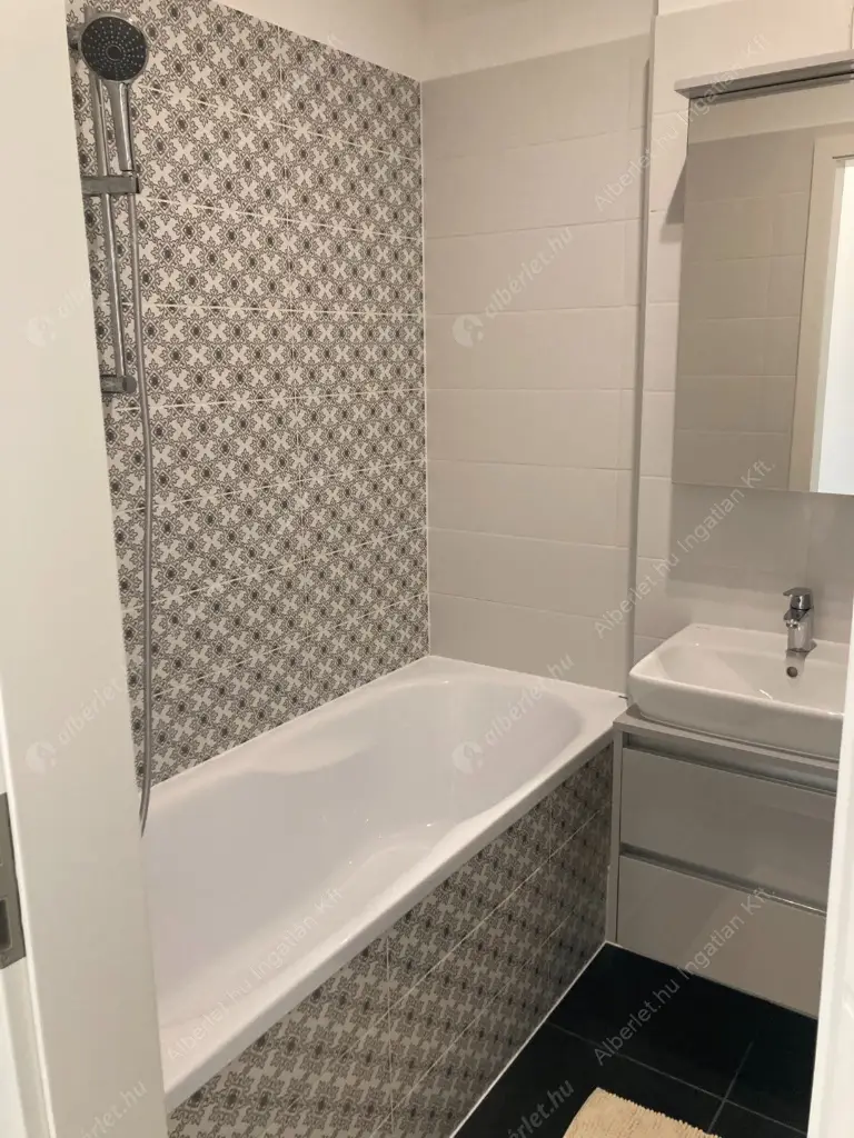 Kiadó albérlet 360000 Ft/hó áron: Budapest, III. kerület  Folyamőr utca. Mérete: 43 nm, 2 szobás | Alberlet.hu - 6569259