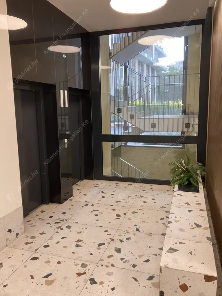 Kiadó albérlet 360000 Ft/hó áron: Budapest, III. kerület  Folyamőr utca. Mérete: 43 nm, 2 szobás | Alberlet.hu - 6569264