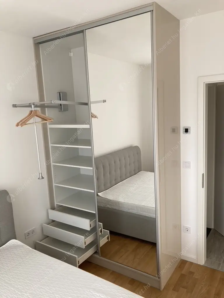 Kiadó albérlet 360000 Ft/hó áron: Budapest, III. kerület  Folyamőr utca. Mérete: 43 nm, 2 szobás | Alberlet.hu - 6569267