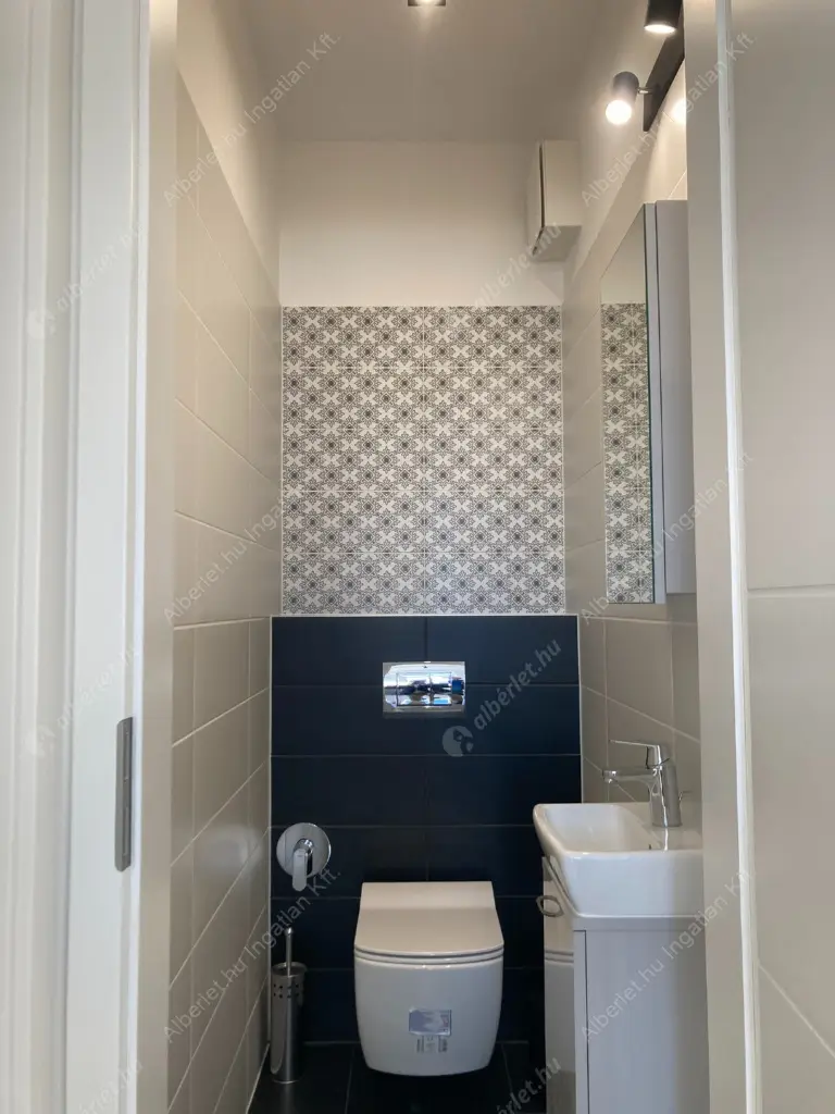 Kiadó albérlet 360000 Ft/hó áron: Budapest, III. kerület  Folyamőr utca. Mérete: 43 nm, 2 szobás | Alberlet.hu - 6569270