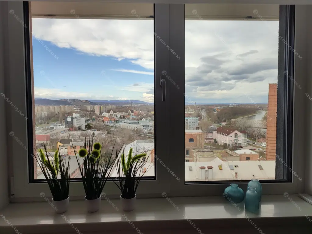 Kiadó albérlet 460000 Ft/hó áron: Budapest, III. kerület  Folyamőr utca. Mérete: 63 nm, 3 szobás | Alberlet.hu - 6635157