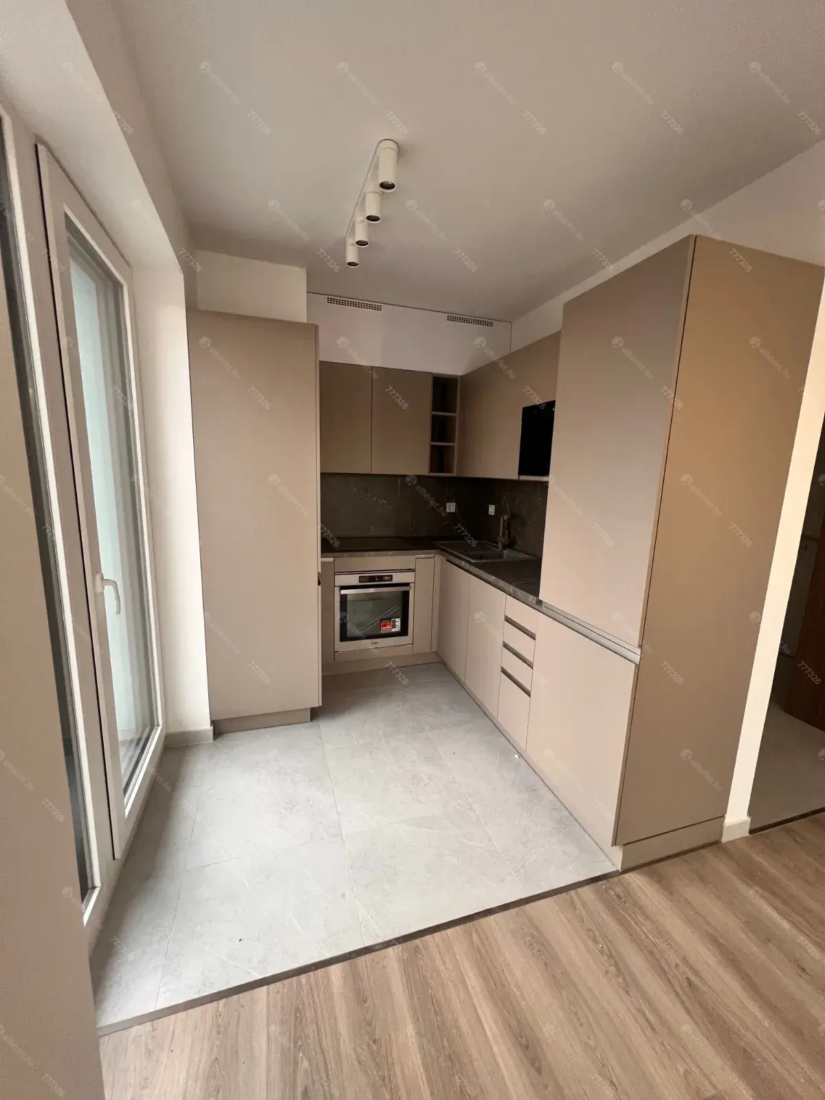 Kiadó albérlet 425000 Ft/hó áron: Budapest, III. kerület  Folyamőr utca. Mérete: 72 nm, 3 szobás | Alberlet.hu - 6703512