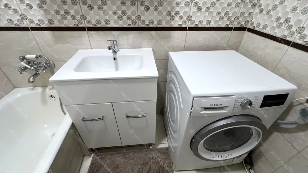 Kiadó albérlet 260000 Ft/hó áron: Budapest, III. kerület  Gyenes utca. Mérete: 56 nm, 2 szobás | Alberlet.hu - 6644040