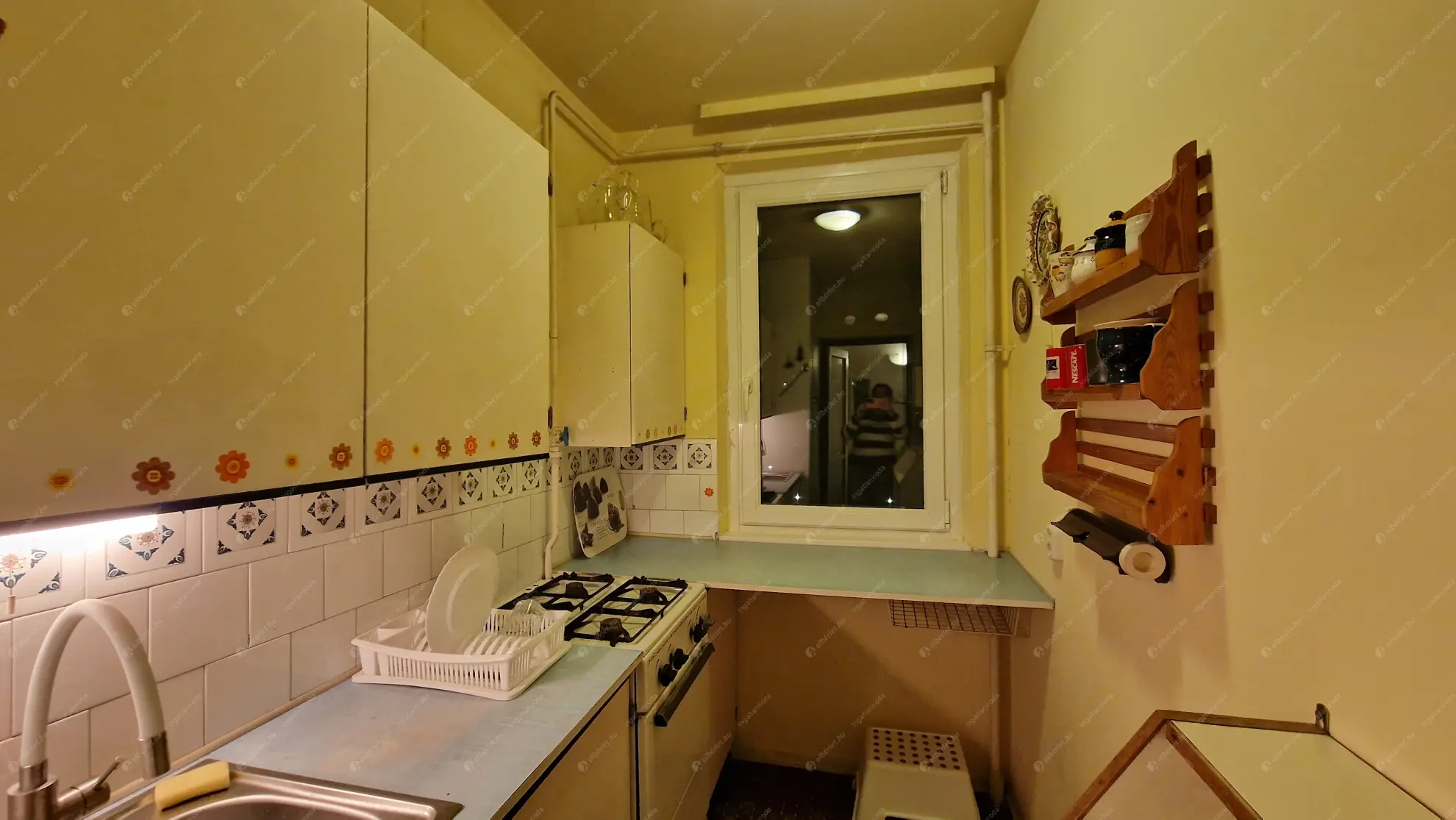 Kiadó albérlet 249000 Ft/hó áron: Budapest, III. kerület  Gyűrű utca. Mérete: 57 nm, 1 szobás | Alberlet.hu - 6618705